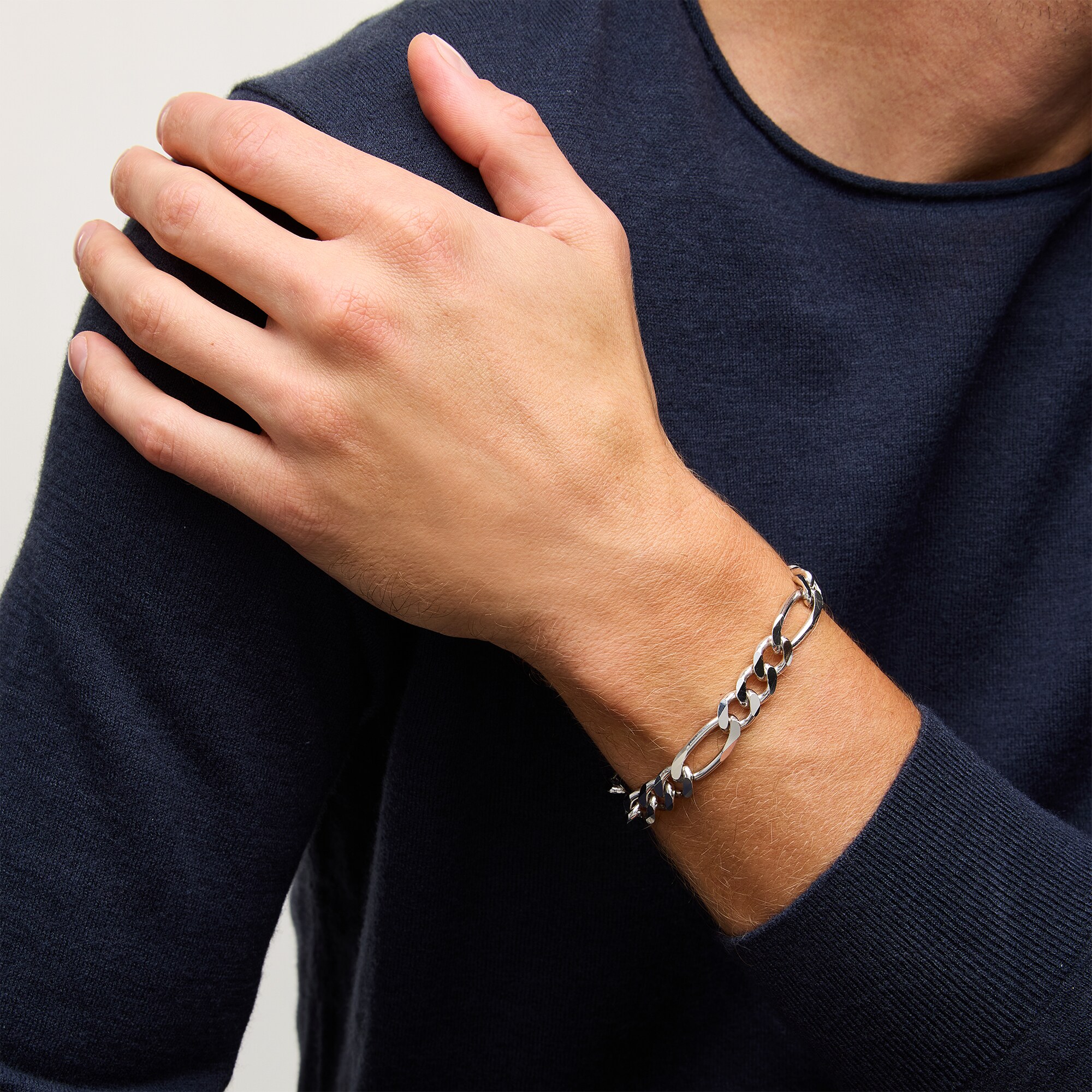 8.9mm Diamond-Cut Figaro Chain Bracelet in Solid Sterling Silver